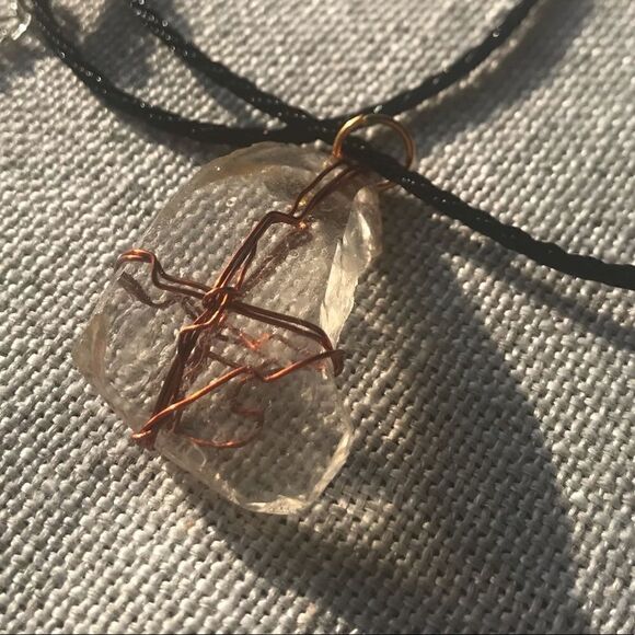 🌊 CLEAR SEAGLASS WIREWRAPPED DRUZY NECKLACE 🌊 - Picture 3 of 6